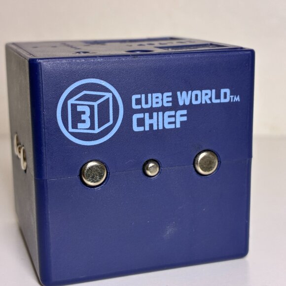 Radica Cube World CHIEF Series 3 Blue Cube 2005 Semi Working - Picture 4 of 5